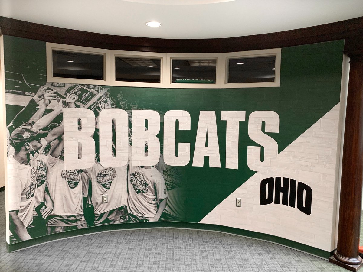 49__degrees's tweet photo. Branding fresh, modern, winning moments at Ohio Universityπ’β«οΈβͺοΈ @OhioMBasketball @OhioWBasketball
#DeliveringExperiences X #OUohyeah https://t.co/prOIq9TFtc