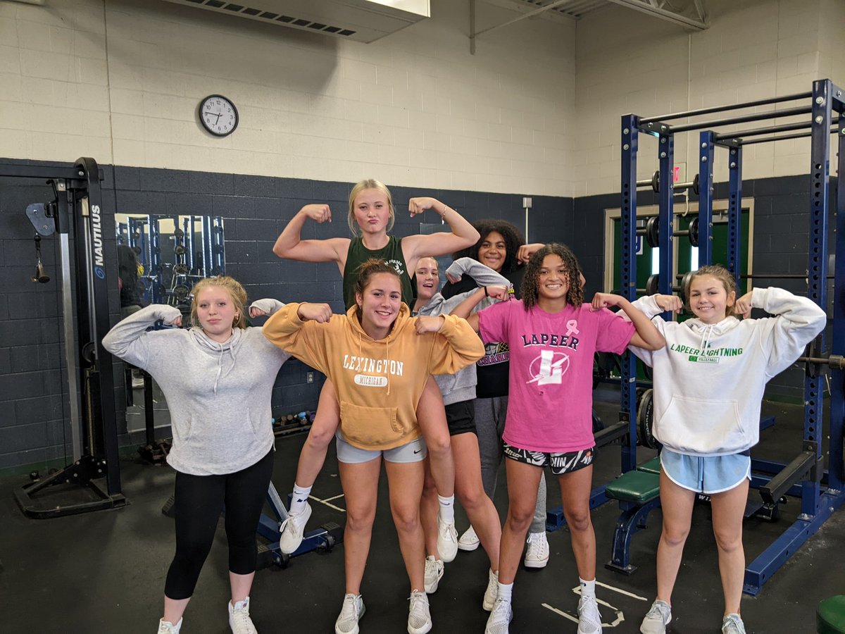 LapeerGirlsBasketball tweet media