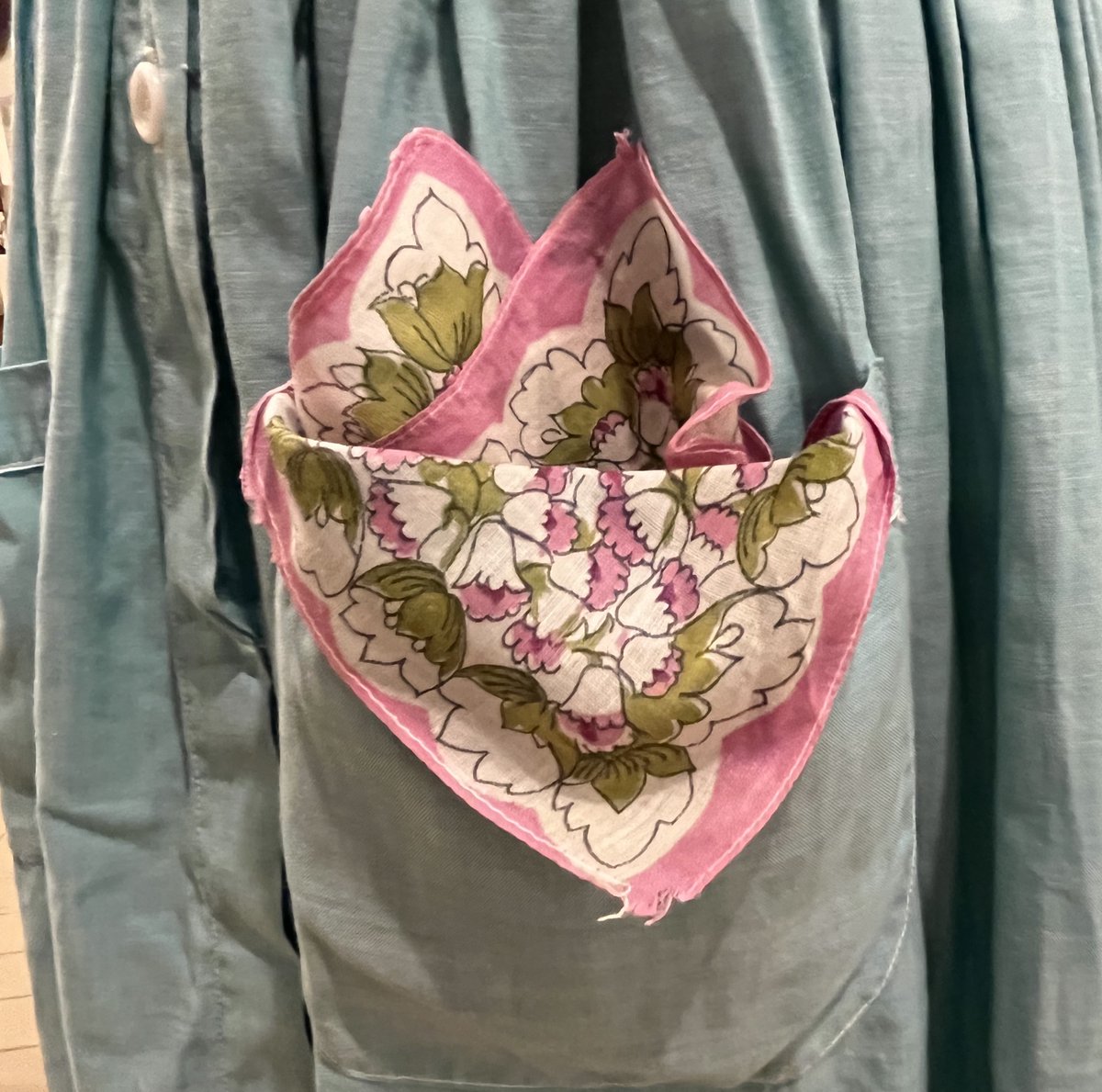 OakHillMuseum's tweet photo. #DidYouKnow that Berry students were required to wear a uniform until 1963?  Girls wore various colors and styles of this 1930 uniform depending on their grade, while boys wore overalls or dress shirts with denim pants. https://t.co/bckCvyKQZr
