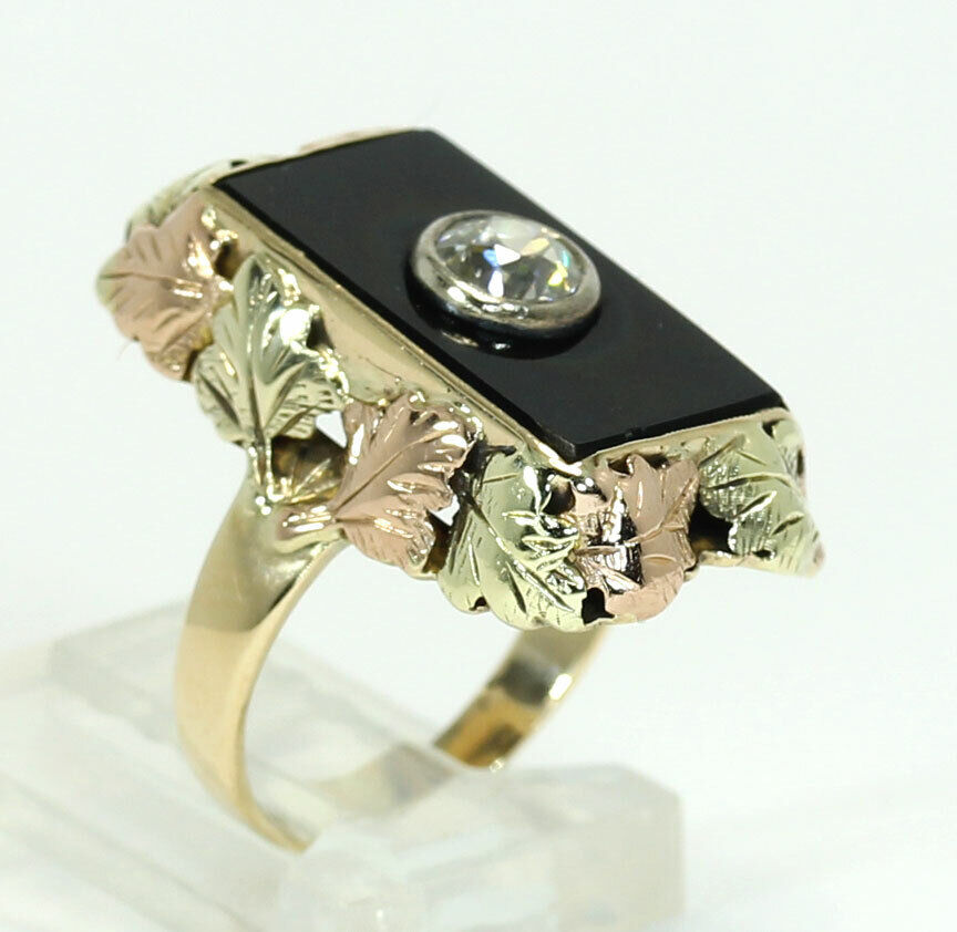 EmpirePawn's tweet image. An amazing ring to spruce up your look this fall! Antique 3.02CT VVS mine-cut diamond and onyx leaf ring in rose, yellow and green gold! Size 5, but we can resize it. #falljewelry #fallring #onyxring #leafring #antiqueonyxring ebay.com/itm/3739816253…