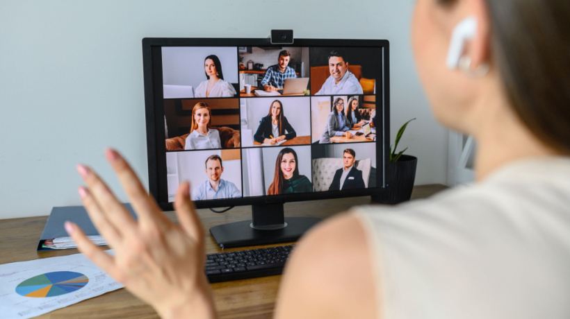 elearnindustry's tweet photo. Read on to discover how you can make the most of peer learning and knowledge sharing to fully engage remote learners. https://t.co/EI6IANLP2s
#remotelearners #virtualtraining https://t.co/QLUvL0q2bs