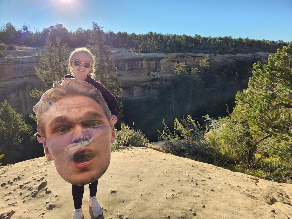 jmtaylor169's tweet photo. @Avalanche @guffychan @titosnhockey ..Mikko adventures after a win...getting ready for a hike in Mesa Verde.. https://t.co/Q0sh6VP0KP