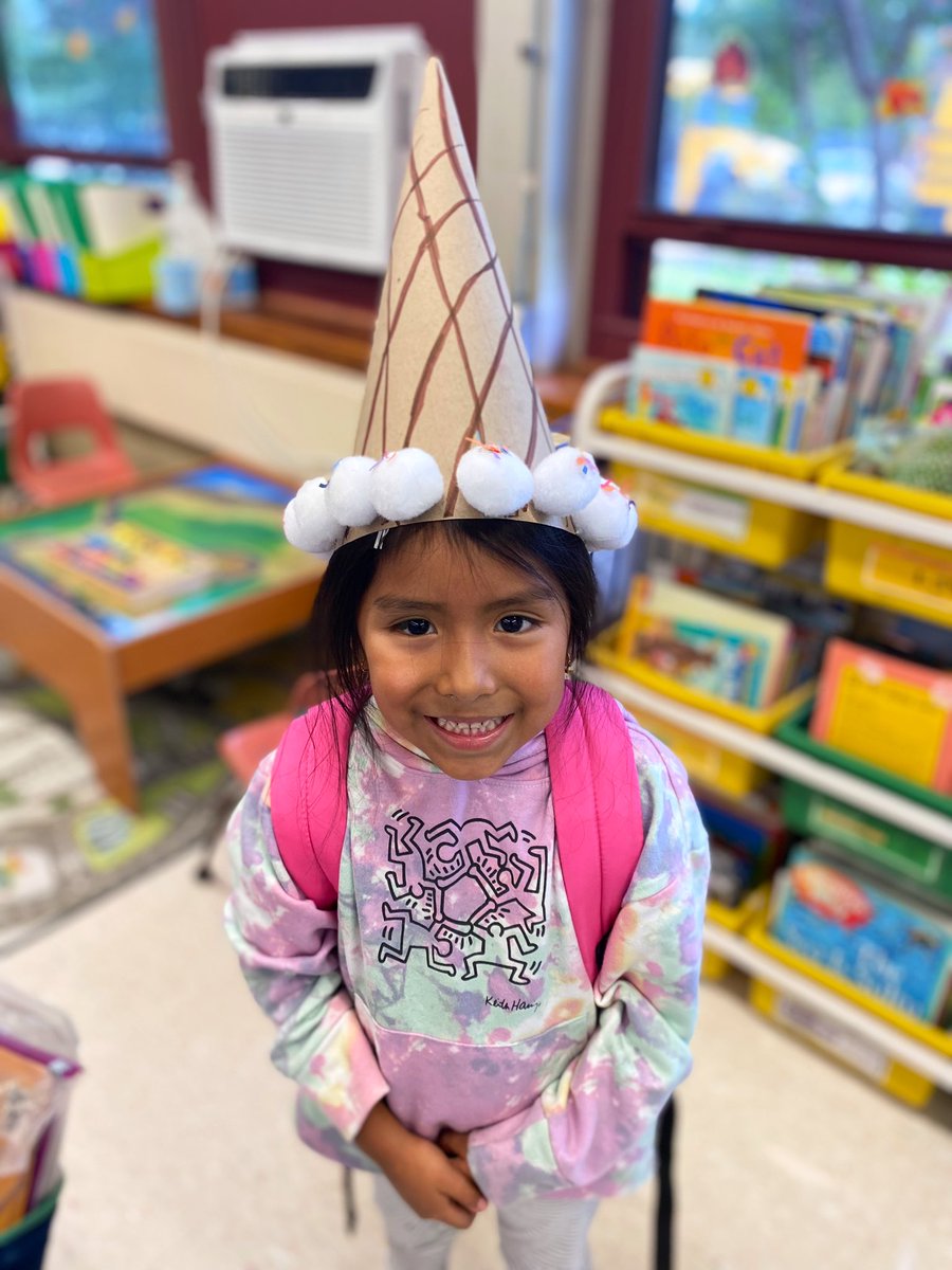 MsJacobs_Rm_15's tweet photo. Crazy Hat Day! 🍦 @PhillipsAveElem https://t.co/icvwAKzJzV