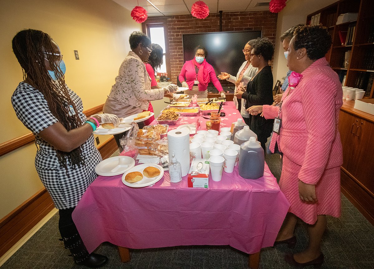 JeffCoToday's tweet photo. The Jefferson County Dept of Finance celebrated its Breast Cancer survivors today at a special lunch. They also discussed the importance of annual exams for early detection! https://t.co/SNdSFJgDPy