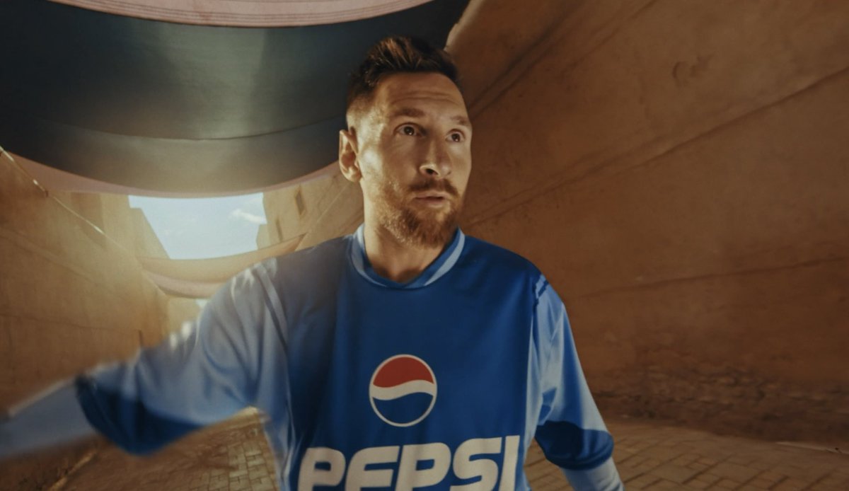 BBDO Worldwide (@bbdoworldwide) on Twitter photo Introducing Nutmeg Royale – <a href="/BBDO_Argentina/">BBDO Argentina</a>’s new global campaign for <a href="/PepsiGlobal/">Pepsi</a>🔥🥜 #TheWork features Leo Messi, <a href="/paulpogba/">Paul Pogba</a> & <a href="/10Ronaldinho/">Ronaldinho</a> #Thirstyformore
🔗youtu.be/fXbSirrXQ4U
#bbdoww Introducing Nutmeg Royale – <a href="/BBDO_Argentina/">BBDO Argentina</a>’s new global campaign for <a href="/PepsiGlobal/">Pepsi</a>🔥🥜 #TheWork features Leo Messi, <a href="/paulpogba/">Paul Pogba</a> & <a href="/10Ronaldinho/">Ronaldinho</a> #Thirstyformore
🔗youtu.be/fXbSirrXQ4U
#bbdoww