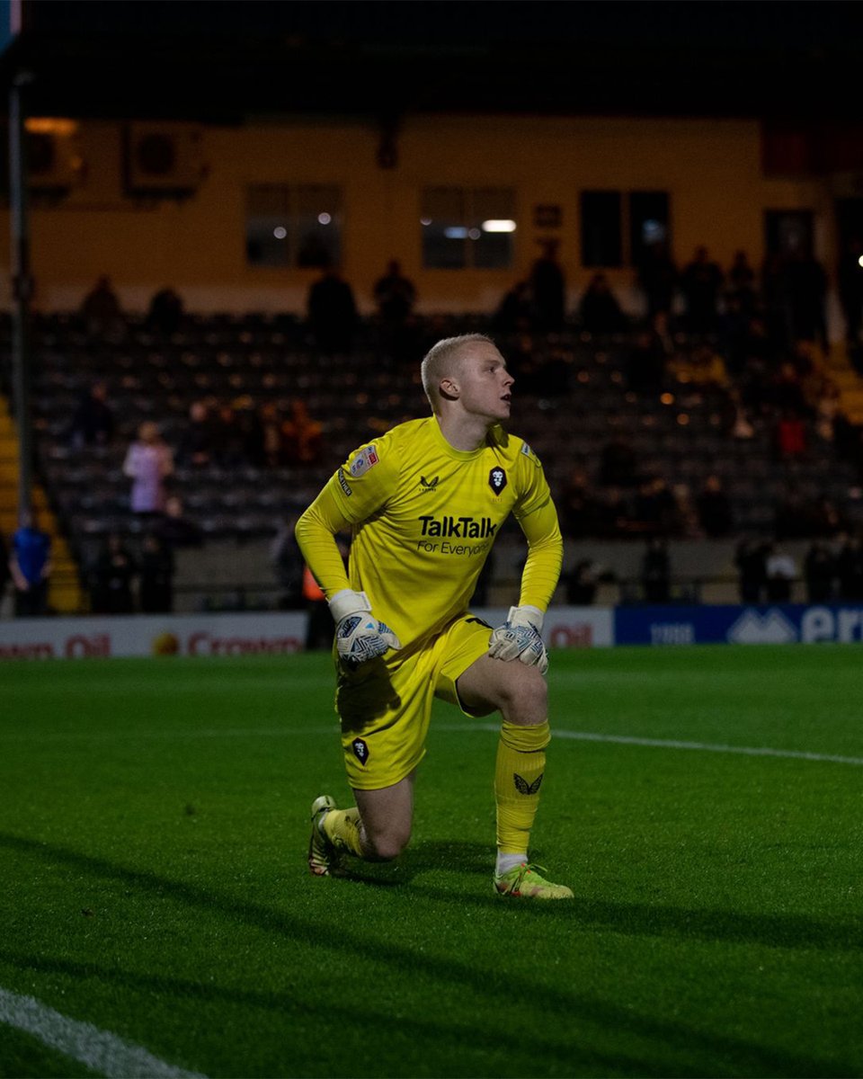 SalfordCityFC's tweet image. This man 𝐋𝐎𝐕𝐄𝐒 a shootout 😤