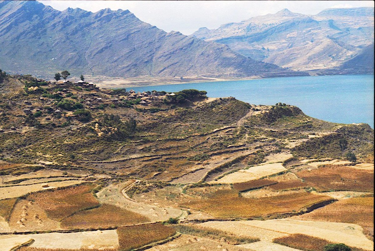 visitethiotours's tweet photo. One of the highland Lake, #LakeHashenge is a lake in the southern Tigray Region of Ethiopia. Located in the Ethiopian highlands at an elevation of 2409 meters, it has no outlet.#FreeTigrayFromTPLF #TPLFMustGo #TPLFTerrorists #FreeTigrayFromHorribleTPLF #VivaENDF #ENDF https://t.co/4NRHCmNl1F
