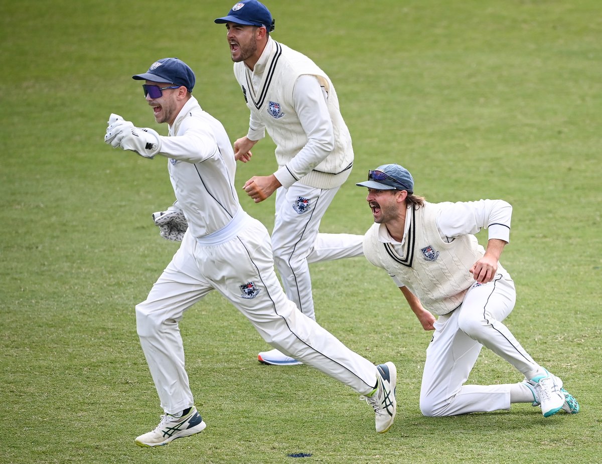 aucklandcricket's tweet photo. Cricket returned with a riveting day of to-and-fro at Kennards Hire Community Oval. ACES will start day two 252 runs behind the @OtagoVolts with 7 wickets in hand. Scorecard: https://t.co/3jTZaLHKXo https://t.co/jmr2bHFxAo