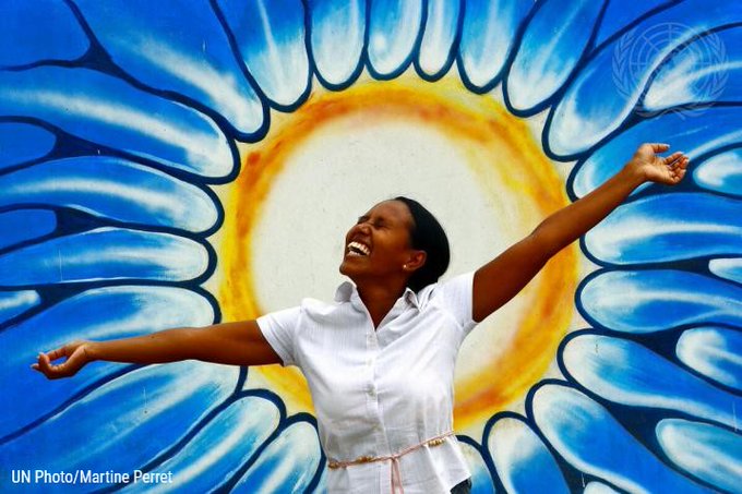 « Il est temps pour tous de relever le niveau des discussions sur la santé mentale », écrit Dévora Kestel, Département #Santémentale et abus de substances psychoactives de l’OMS/<a href="/WHO/">World Health Organization (WHO)</a>. 

Lire son article➡️ bit.ly/3Tz3GI2