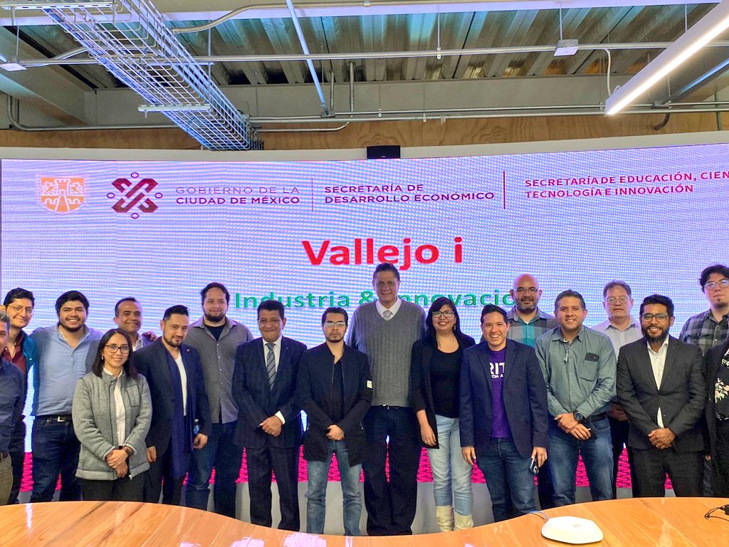 SedecoCDMX's tweet photo. De parte de nuestro titular @FadlalaAkabani agradecemos la participación de las empresas de la industria 4.0 que se dieron cita hoy en el @cditvallejoi: @AIVAC1, #IESSA,
@GrupoXds,@solarsuncity,@Enersingmx,@Inmersys,@DOSEnergia,@Teknei,@brita_ia,@saBSSmx, #CC2M y @megaHabilidades https://t.co/V9QzOSgdax