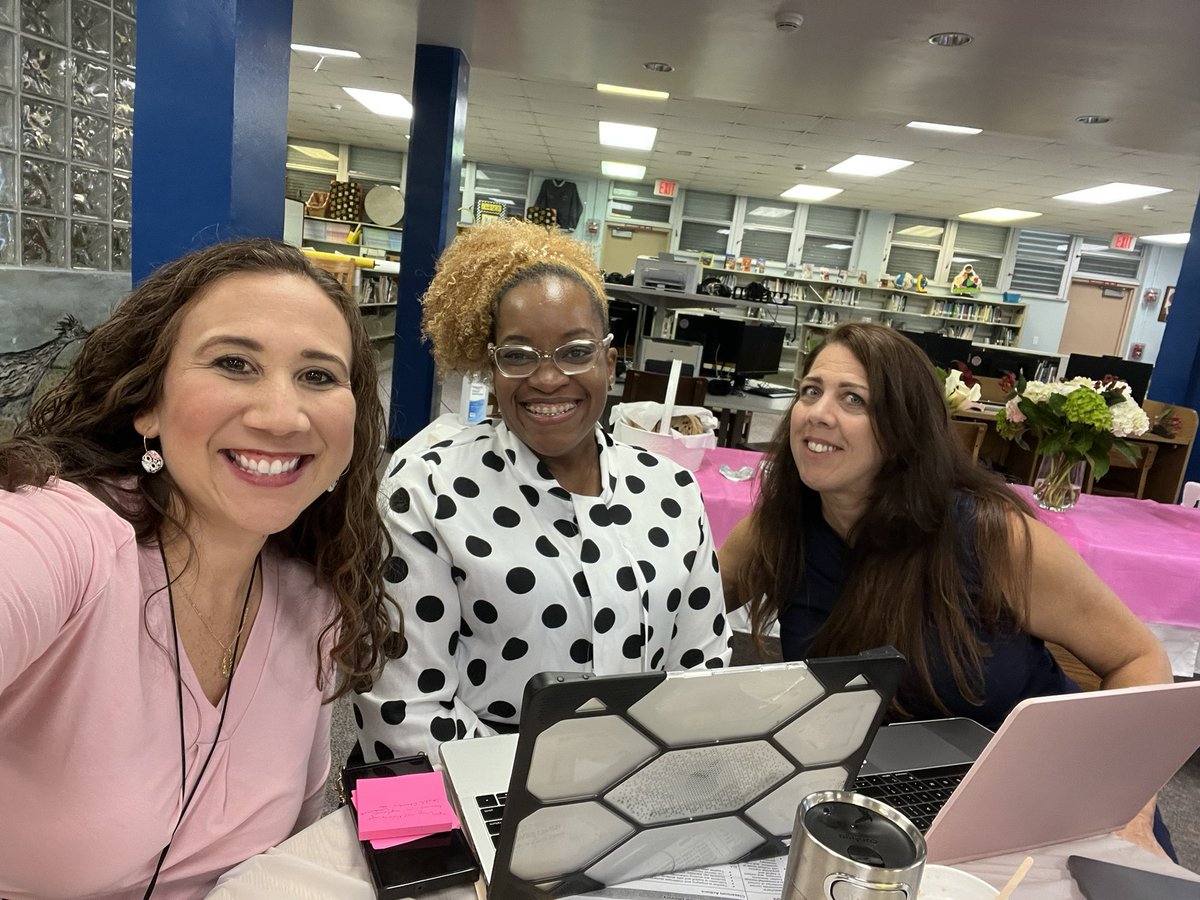 Geri484's tweet photo. Nothing better than having my Room Mom, @lmc_educator, be a part of my first #ImpactReview! It was great spending the morning with you and thank you for the insightful tips you and Ms. Navarro shared. 📚 #LiteracyIsLit @ParkwayElem https://t.co/onkbxdRLMy