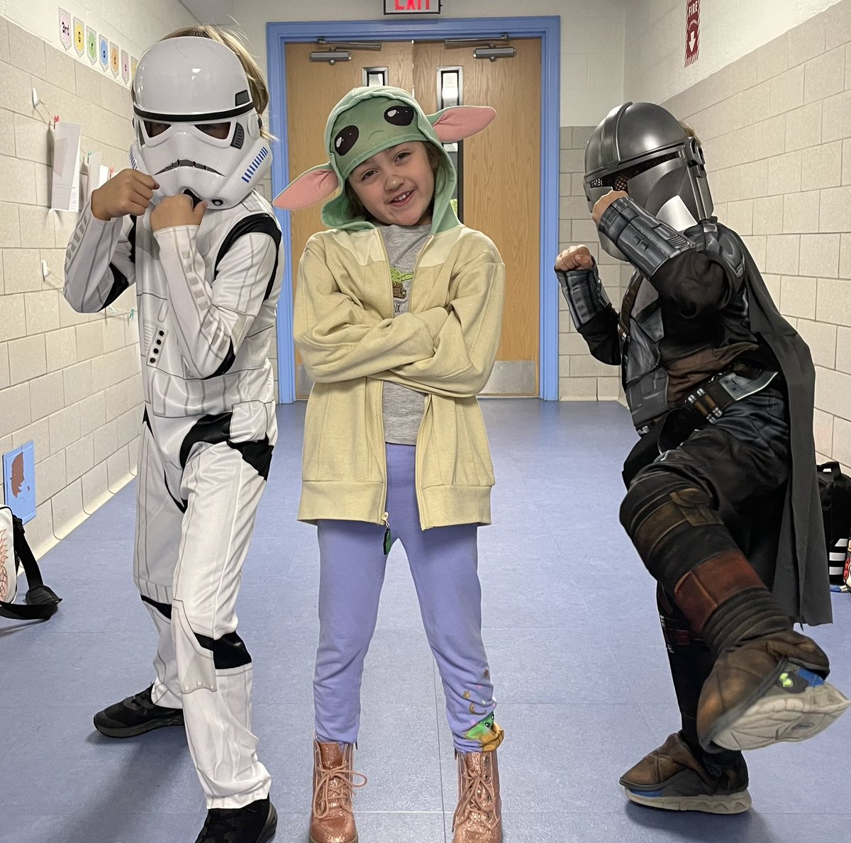 MercymountCDS's tweet image. Spirit Week continues at Mercymount with Character Day!