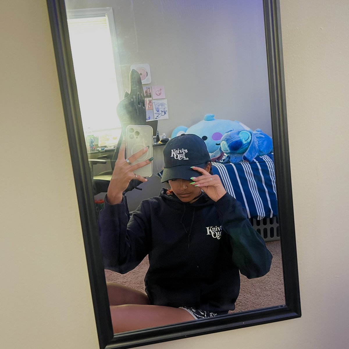 lillianbaylor's tweet photo. new stream fit goes kinda goes hard, wouldn’t you agree @KnivesOutVAL?
never taking this hoodie off #KOClub https://t.co/yL65yntdOo