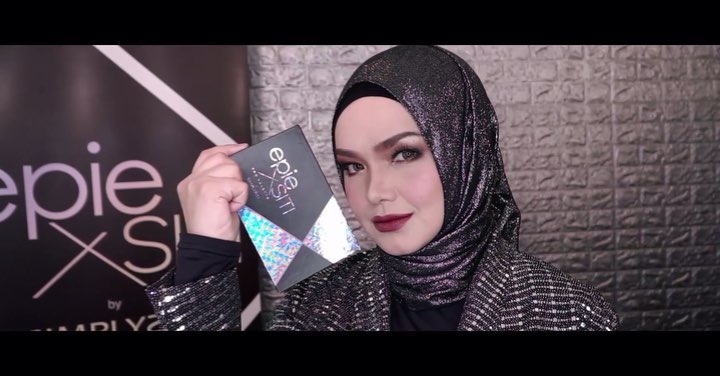 SimplySitiElit's tweet photo. Last stock!!!!

Hanya tinggal 1 SET je lagi!!
@CTNurhaliza11 
#Simplysiti
#EpieXSiti
#SitiNurhaliza https://t.co/abrvFpwlu3