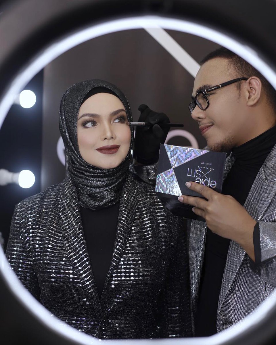 SimplySitiElit's tweet photo. Last stock!!!!

Hanya tinggal 1 SET je lagi!!
@CTNurhaliza11 
#Simplysiti
#EpieXSiti
#SitiNurhaliza https://t.co/abrvFpwlu3