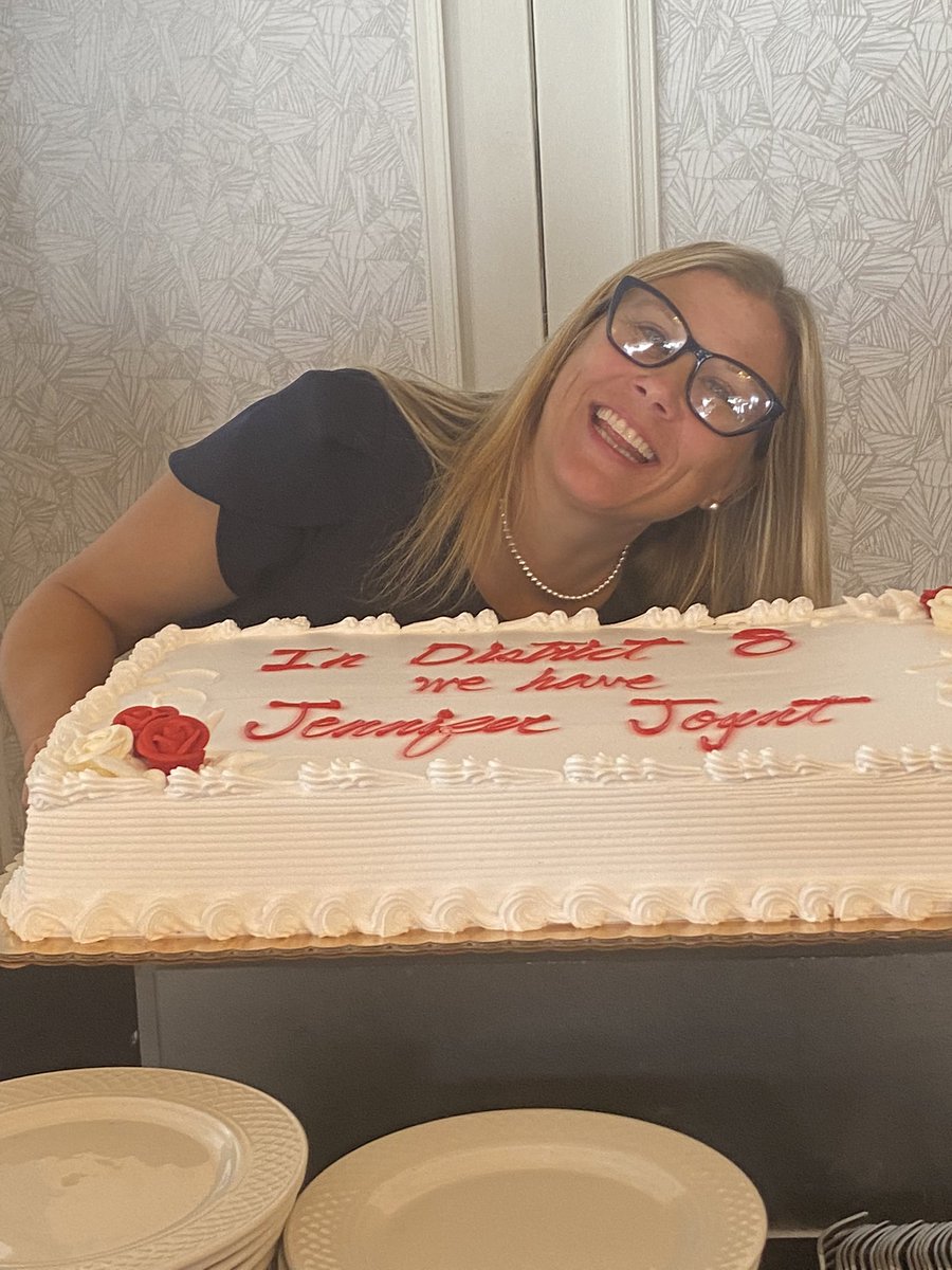 D8Connect tweet media