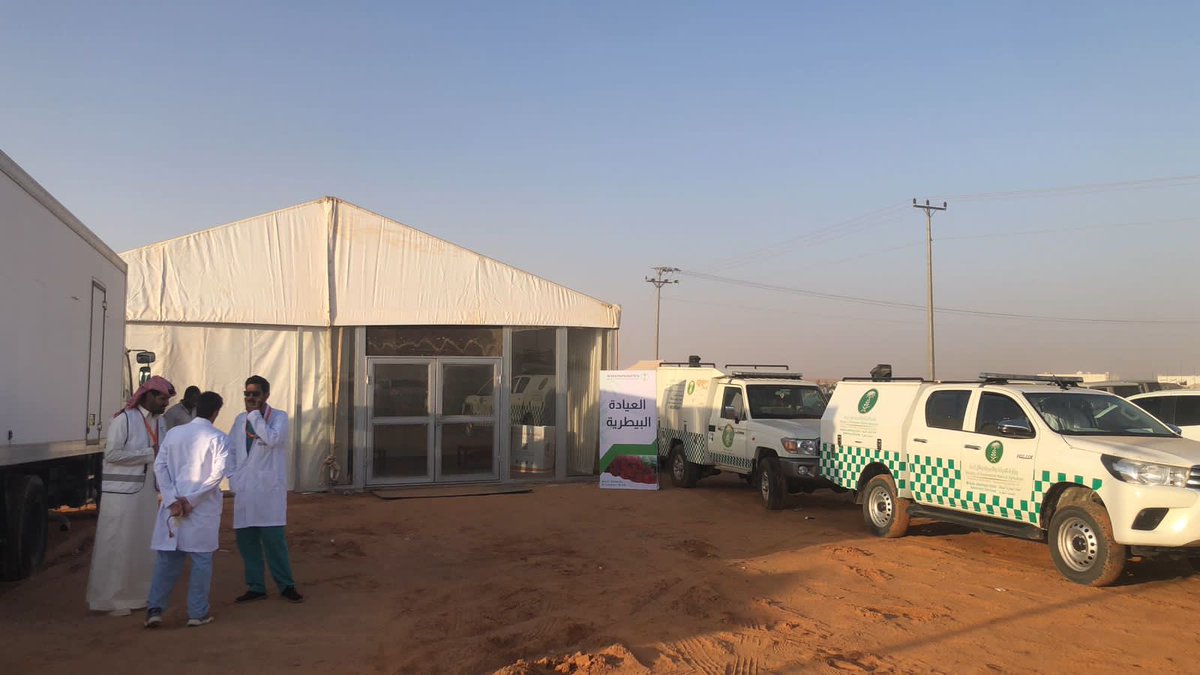 zmoghail's tweet photo. انطلاق مهرجان مزاد الابل في تربة بمنطقة حائل يوم امس وذلك بمشاركة فرع وزارة البيئة والمياه والزراعة ممثل في ادارة الثروة الحيوانية بكادر بيطري مكون من ٩ اطباء ومهندسين للخدمة ملاك الابل وزوار المهرجان والعلاج للابل للجميع الحالات بالعيادات المتنقله #حائل وكذلك مقر ارشادي الزراعي https://t.co/IkU6piAypj