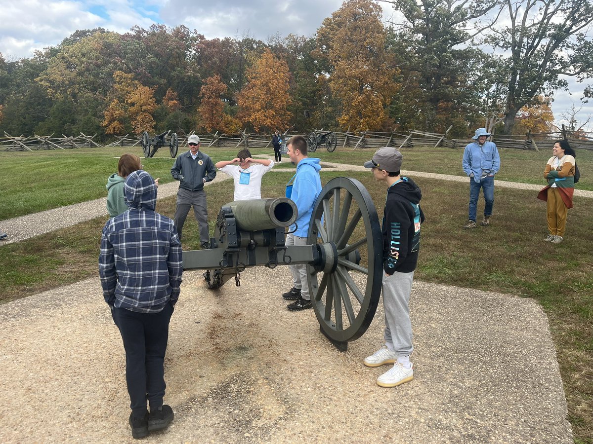 BunsoldMiddle's tweet photo. Bus 2 had arrived in Gettysburg. #bmsdc2022 #leevsmeade #civilwar #firethecanons https://t.co/75xomFul6n