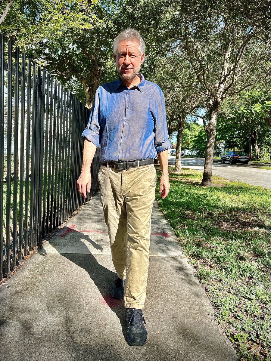 stevewright64's tweet photo. This is not me. https://t.co/kXidOyMWGW asked for a full length photo. I’m still used to seeing the 300 pound me. This is the 170 pound me. Eating healthy, working out has transformed me after 4 decades of being overweight. #weightloss #healthyliving #diet #exercise #fatnomore https://t.co/R15BTJjB78