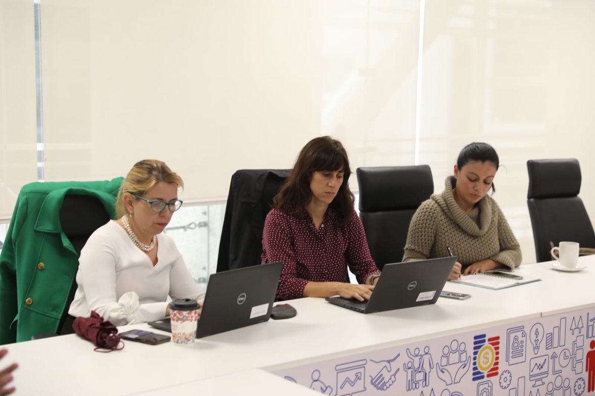 CONAFIPS's tweet photo. ✅🇪🇨Mantuvimos una reunión de trabajo con @el_BID y @ViviendaEc para generar alianzas estratégicas enfocadas en nuevos incentivos e iniciativas que permitan a los ecuatorianos acceder a créditos de vivienda. 🏡📈 https://t.co/ARjgZjA3O0