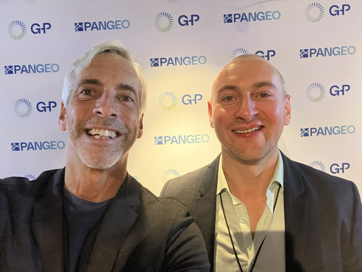 RussShaw1's tweet photo. Great to catch up with Zoltan Vass @GTA_FoW at the @GlobalPeo #PANGEO on the Thames - @GlobalTechAdv @TechLondonAdv https://t.co/E5sijLpdHM