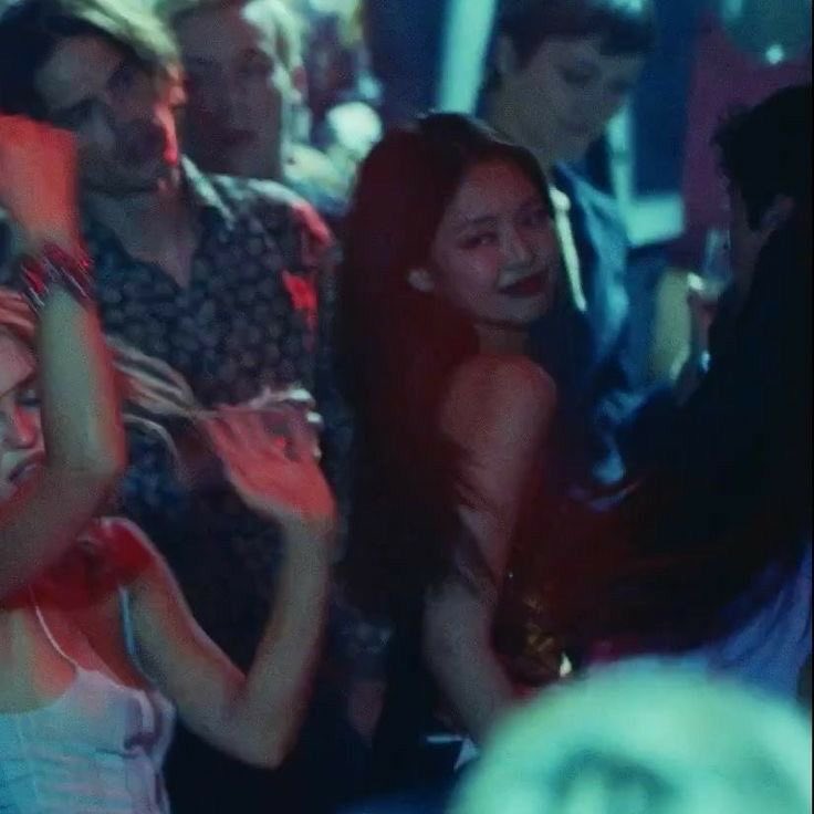 Jennie the idol kiss sahnesi                                         #Blackpink #Blackpinkprediction #Jennie