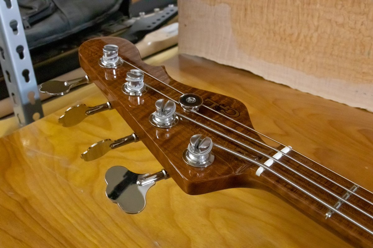 GandLGuitars's tweet photo. Here’s a Custom Shop SB•2 in Whiskey over Swamp Ash, Gloss finished•Quarter Sawn 3A flame maple neck and fretboard, Vol/Vol/Tone controls and a 3 ply black pickguard.
#glguitars #leofender #glguitarscustomshop #SB2 #mfdpickups #whiskey #swampash #bass #MadeinFullerton https://t.co/2ZwM1gAv9p
