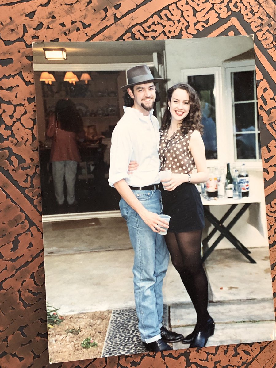 Omundson's tweet photo. 25 years ago the massive dork in the jeans convinced this incredible beauty to marry him. Good thing I’m funny.  happy Anniversary , #AllisonOmundson ❤️❤️❤️ https://t.co/Aatz8gT4ie