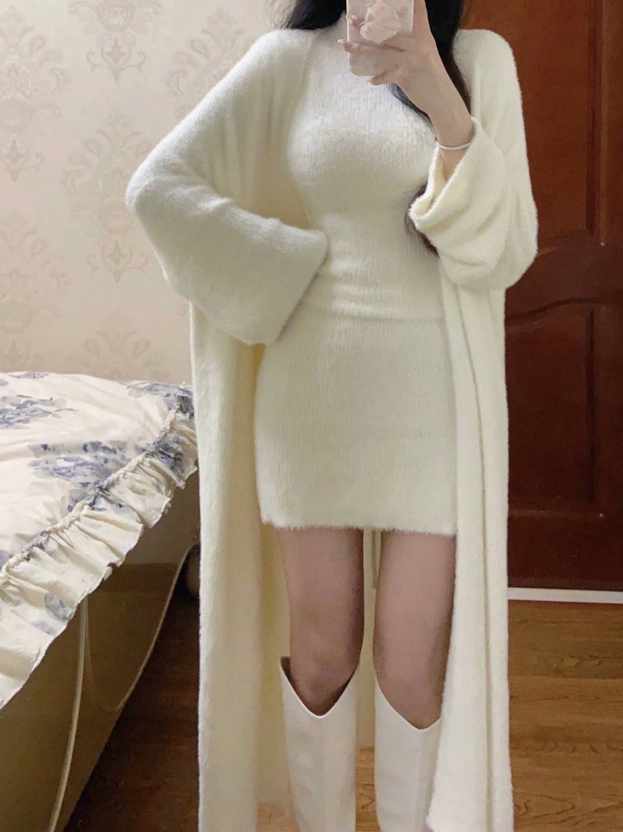cycojay's tweet photo. I finally bought the clothes I was looking for https://t.co/bnjFPLqaWA
