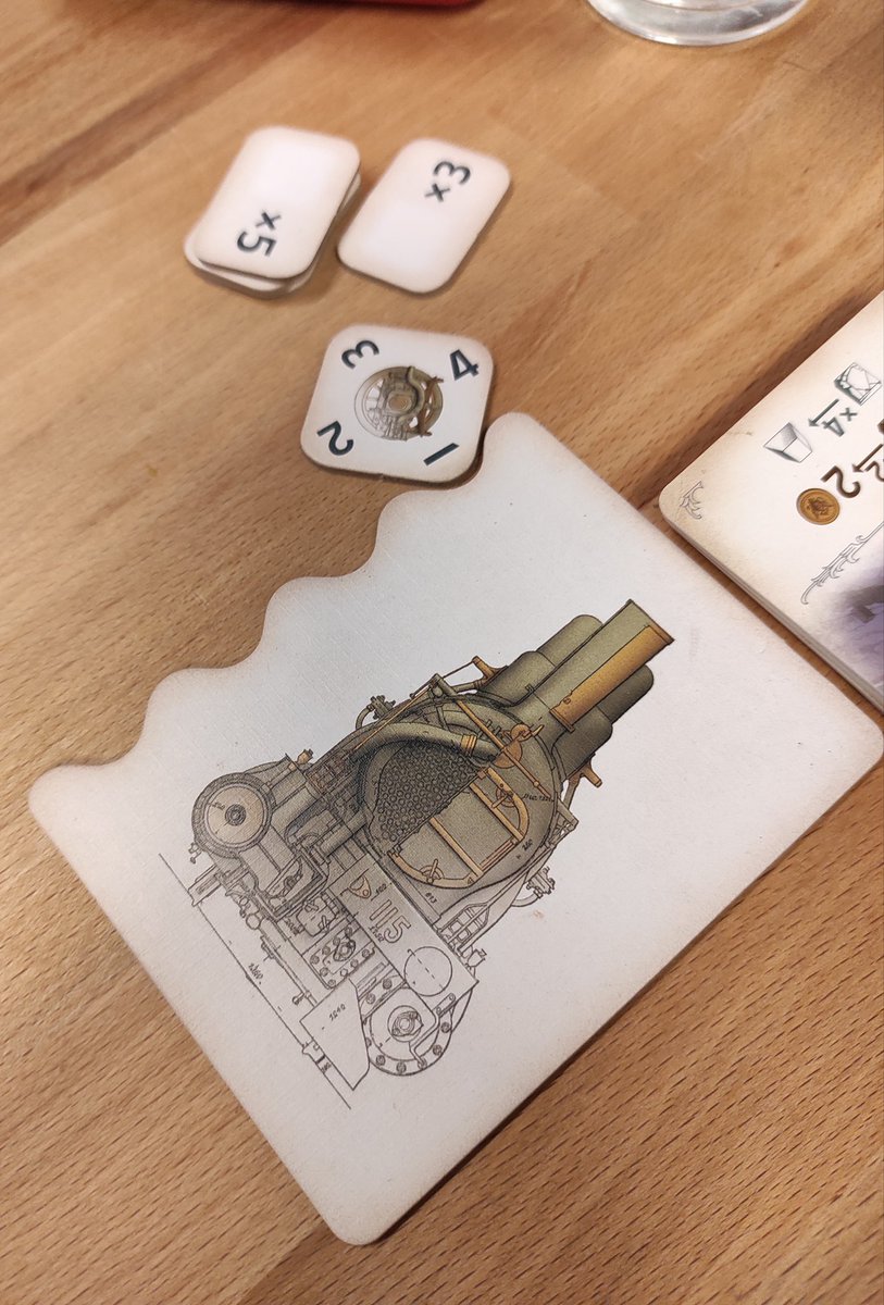 digitaleflaneur's tweet photo. Erst ne Runde #FirstRat und dann #Furnace zu dritt. First Rat war wie immer super, hab wie eh & je verloren. Furnace kannte ich noch nicht. Phantastisches, schlankes, schnelles & spannendes Ding! Und wirklich schick designt. #boardgames https://t.co/sAsQQ1VL8S