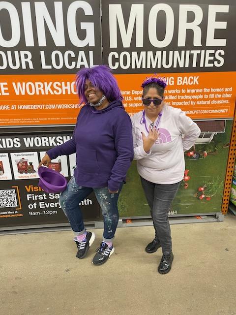 1908FESD90's tweet photo. #CAM2022 #1908STRONG
D90 celebrating purple ๐ day. These 2 are so funny.
@DeerAttlee @raulrivera74 @Asophistikit @CuetoGisell
@Manny_CubFan @White2Dawn https://t.co/5yozGh4noB