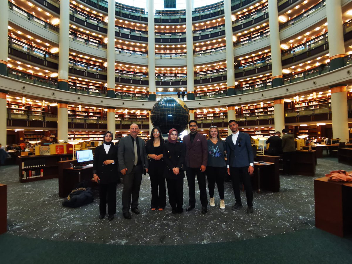 YYÜ KAGEM, Beştepe Millet Kongre ve Kültür Merkezi'nde Cumhurbaşkanımız Recep Tayyip Erdoğan'ın da önemli açıklamalarda bulunduğu "e-insan" tanıtım törenine katıldı.
@tccbiko <a href="/hsevli/">Hamdullah Şevli</a> <a href="/MuratKayri/">Prof.Dr. Murat Kayri</a> <a href="/AbdulkadirGm2/">Abdulkadir Gümüş</a> <a href="/osghersezer/">Ösghee</a> <a href="/cemberlitas65/">İbrahim Çemberlitaş</a> <a href="/HaberVANYYU/">VAN YYÜ</a> <a href="/ogrencikonseyim/">Öğrenci Konseyi | Van</a>