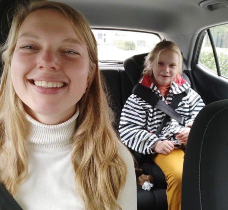 Twitter, helpen jullie mee?

Hebe en haar begeleider Sanne zijn sinds gisteravond vermist.
Als je ze ziet of de auto, een zwarte Kia PR-425-K, bel alsjeblieft meteen 112.

Omgeving #Raamsdonkveer en #Vught 
#vermist