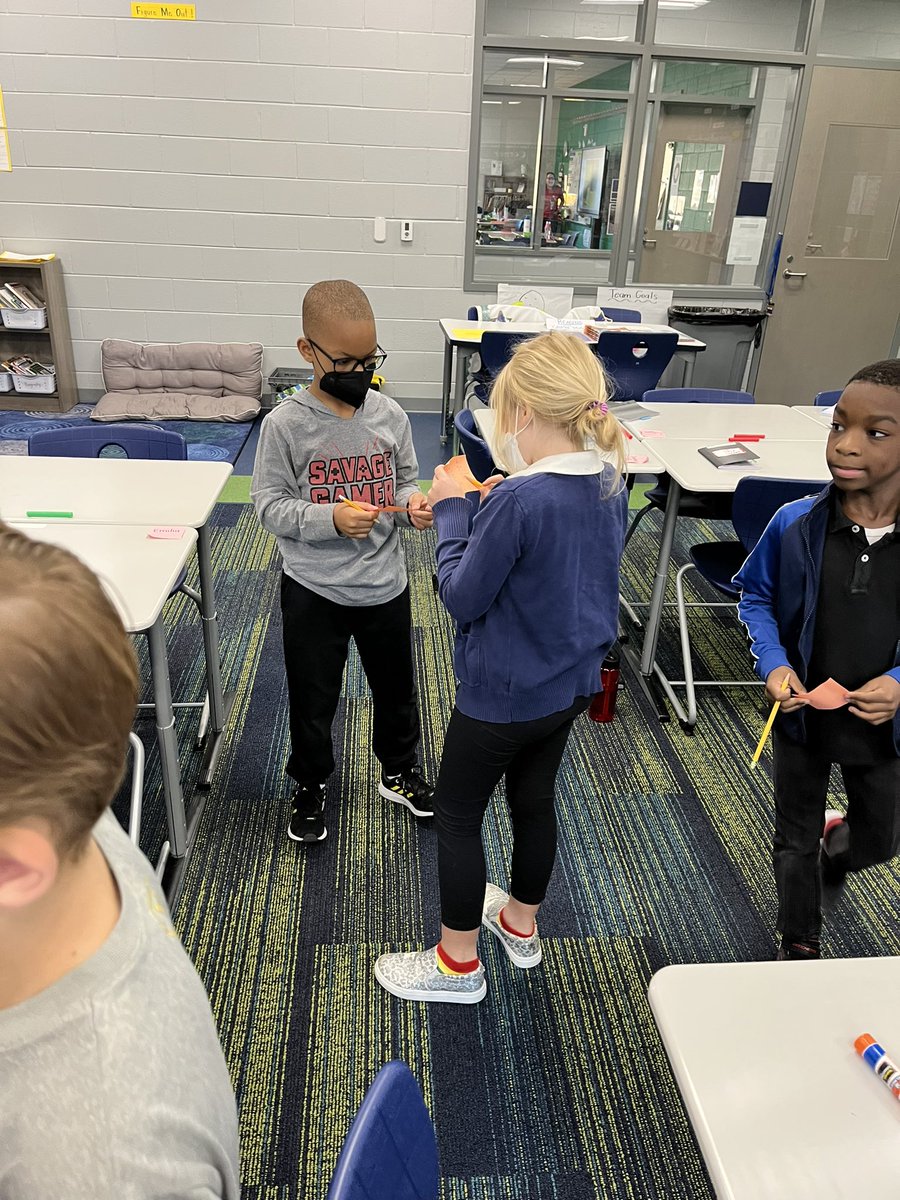 Chbarker1221's tweet photo. In 3rd grade we are “AVID” learners! Trying out the WICOR strategy…Give One Get One as students learn the prefixes pre-, re-, and dis-. @ForestLakeEagle @Bjackson_FLE @Davis_FLE @misshayward_usc @TWilliamsFLE https://t.co/Z5w9YG6lI3