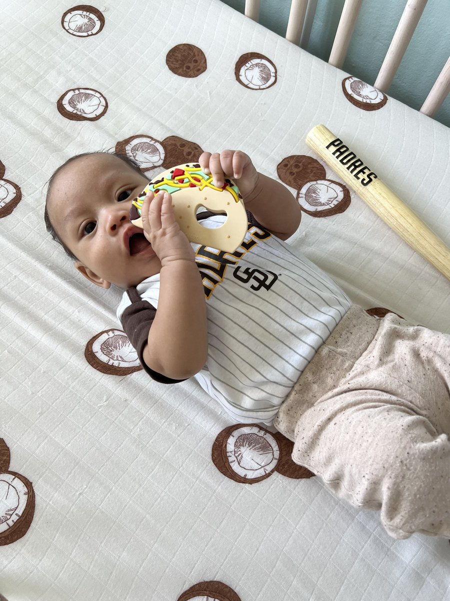 Here’s a little something to cleanse your timeline from that awful rap video. #CaptureTheMoment