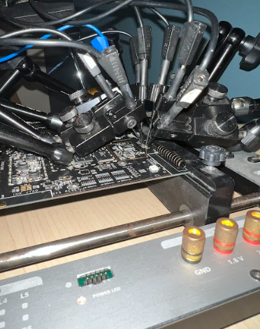 leahycenter's tweet photo. The IoT Analysis is officially starting the tough process of hardware hacking many devices to find what information is stored! Take a look at our setup! #IoT #LCDI #ccdfir #riffs https://t.co/OiXUnlZtQH