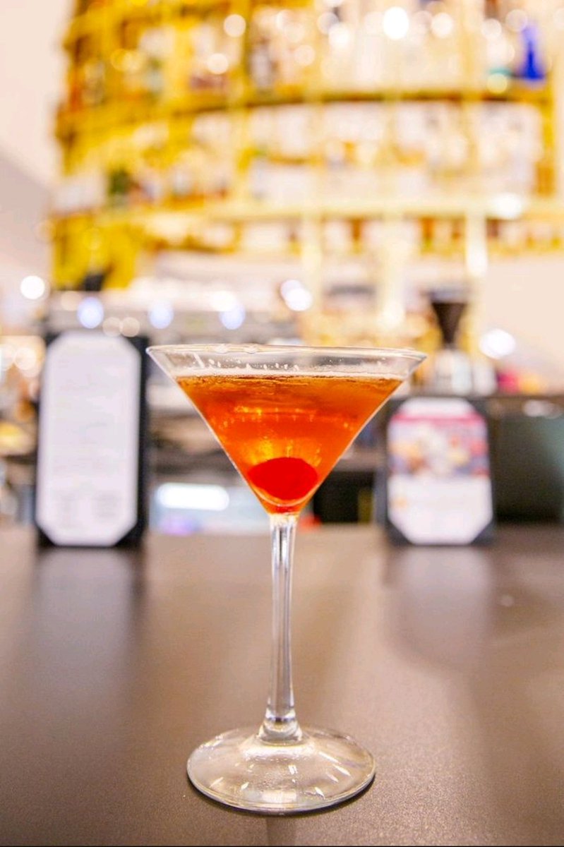 51fifteenstyle's tweet photo. Bar 12, a satellite café and bar located in the center of the first floor of Saks Fifth Avenue. Complementing the stunning new space is an innovative, chef-driven menu focused on locally sourced, seasonal ingredients. See you there!!
.
.
.
.#51fifteenstyle #bar12 #saks #elegance https://t.co/39waSxoMzt