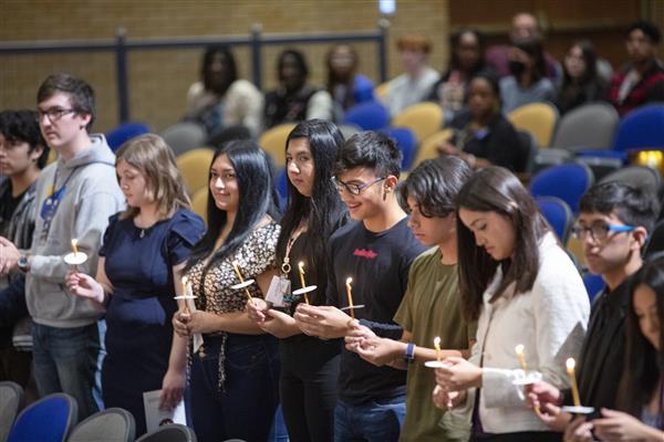 FortWorthISD's tweet photo. Nueve estudiantes fueron incluidos en el capítulo Lin-Manuel Miranda de la Sociedad Honoraria Hispánica en la Academia I.M. Terrell. ¡Lean más acerca del evento a continuación!
https://t.co/8ux8lM57Ot https://t.co/2OeB1jFZyy