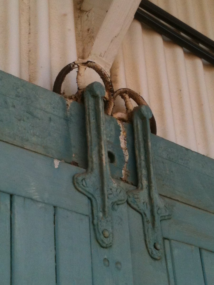 IronsMcDuff's tweet photo. 2013 exploring #townsville details https://t.co/JTUmlecrZC