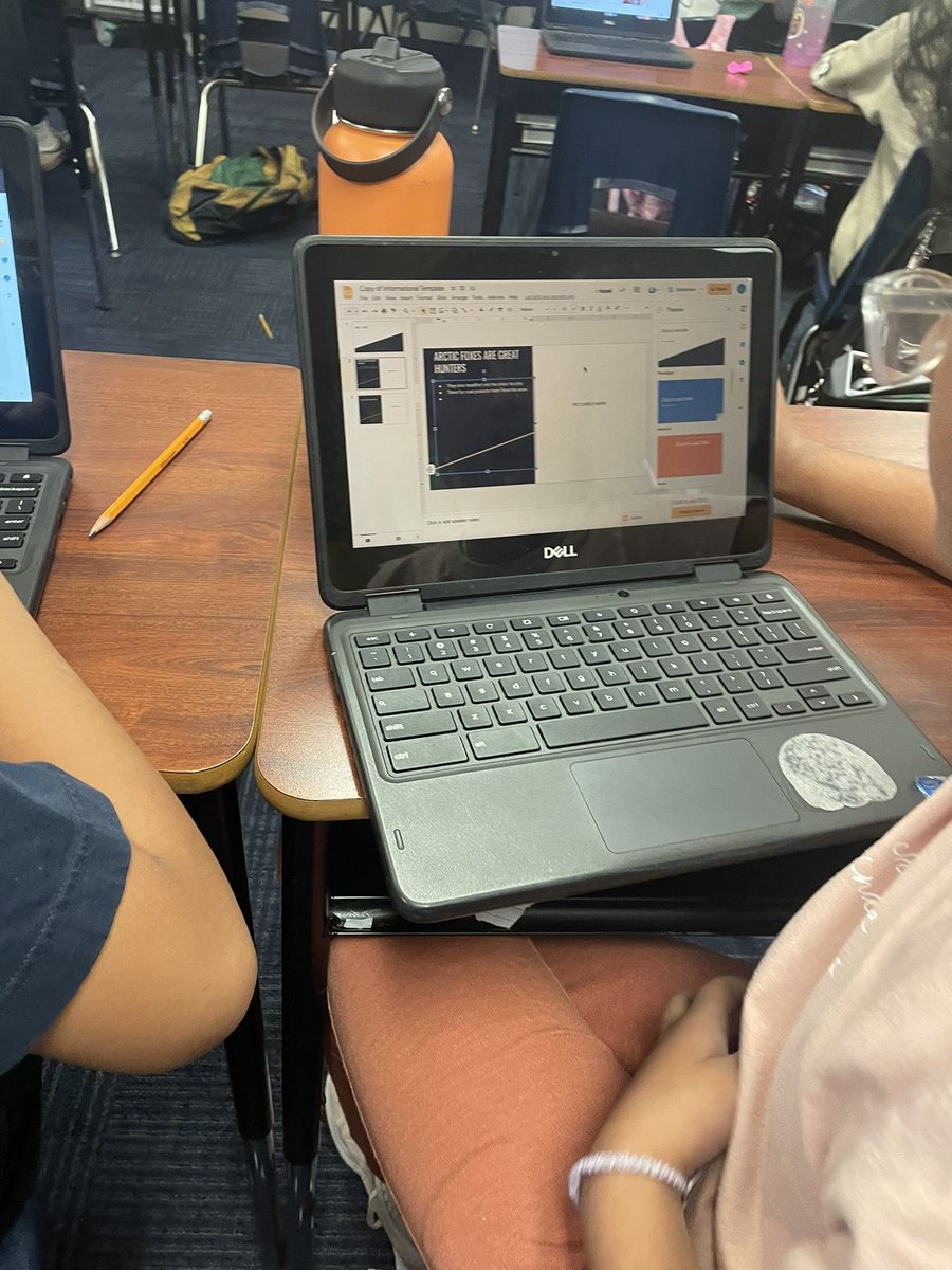 MsAitkenMPE's tweet photo. 5th graders turned their informational writing into a Google Slides presentation to share with the class! #ParrotPride #MidwayParkElementary https://t.co/MJatQSiO2q