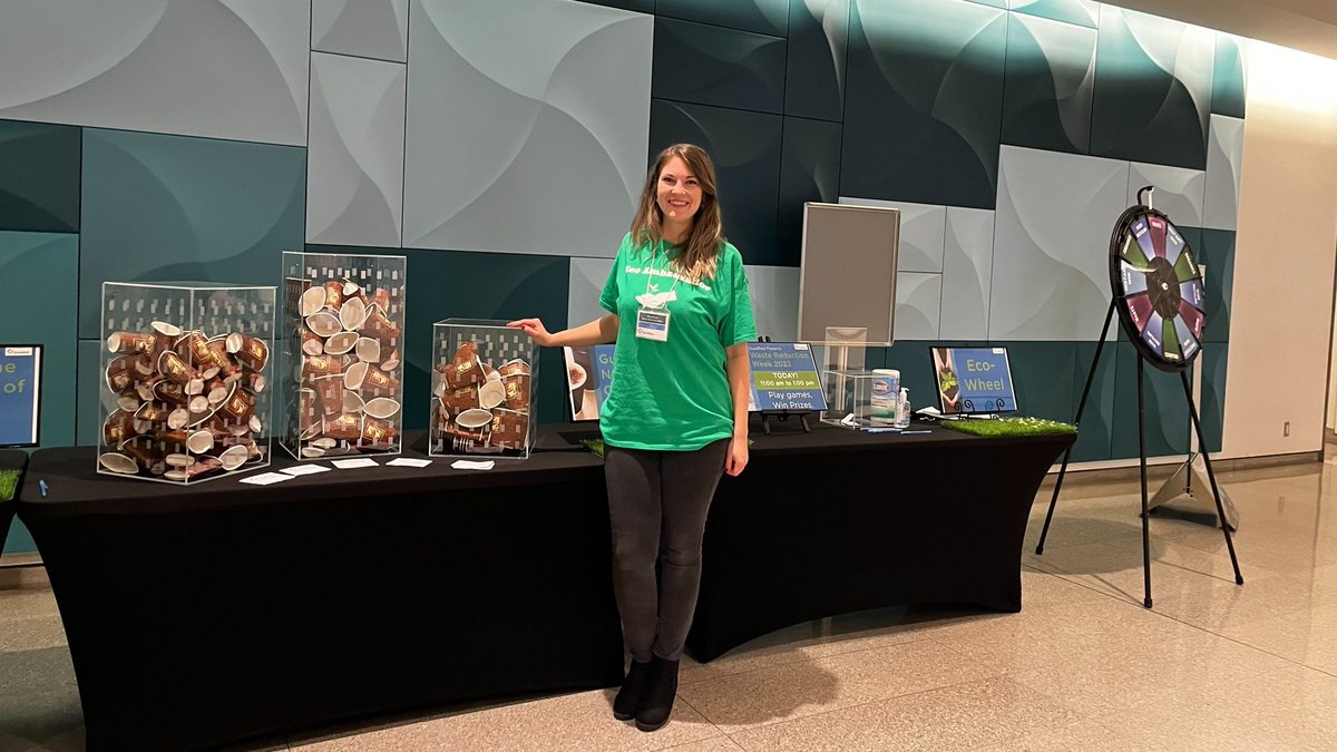 CDSONTER's tweet photo. Thank you to @QuadRealGroup's Southcore Financial Centre for hosting a fantastic event to raise awareness around how Canadian's can #ReduceWaste! ♻️ 

#WasteReductionWeek https://t.co/oNvl60gctd