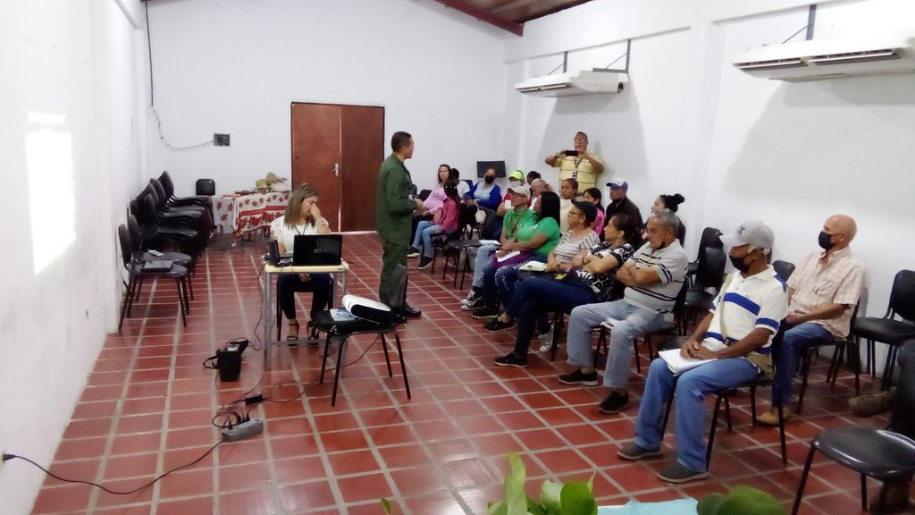 limar007's tweet photo. @limar007 Excelente disertación sobre la Soberanía Agroalimentaria #EcoSoberania https://t.co/RdRRdEbkH1