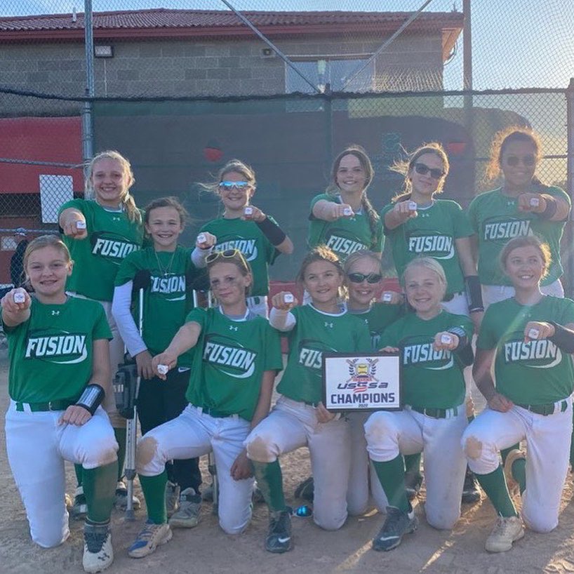 FusionSB_'s tweet photo. Our #GirlsInGreen (and pink) getting it done! Congrats to 12U 10 Oster and 8U 14 Medley on your tournament wins! Thank you to everyone that competed in #PlayforKate 💚 https://t.co/BTQnkM8umG