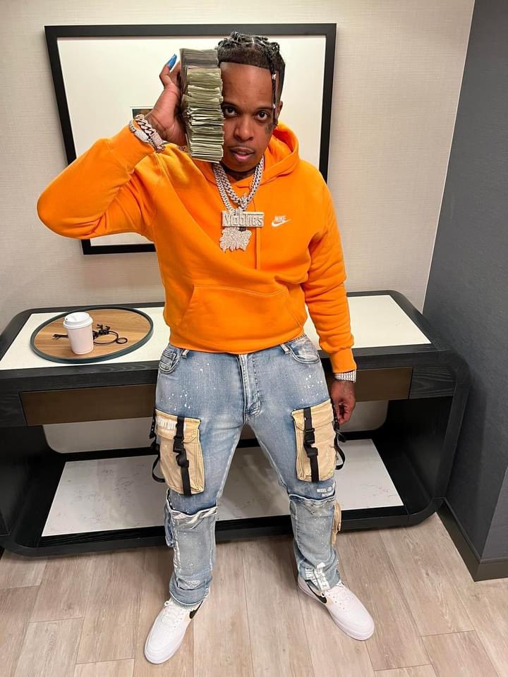 official2tymes's tweet photo. If u ain’t gat no cash that’s yo fault 🤷🏽‍♂️ https://t.co/e72Jh1mKA0