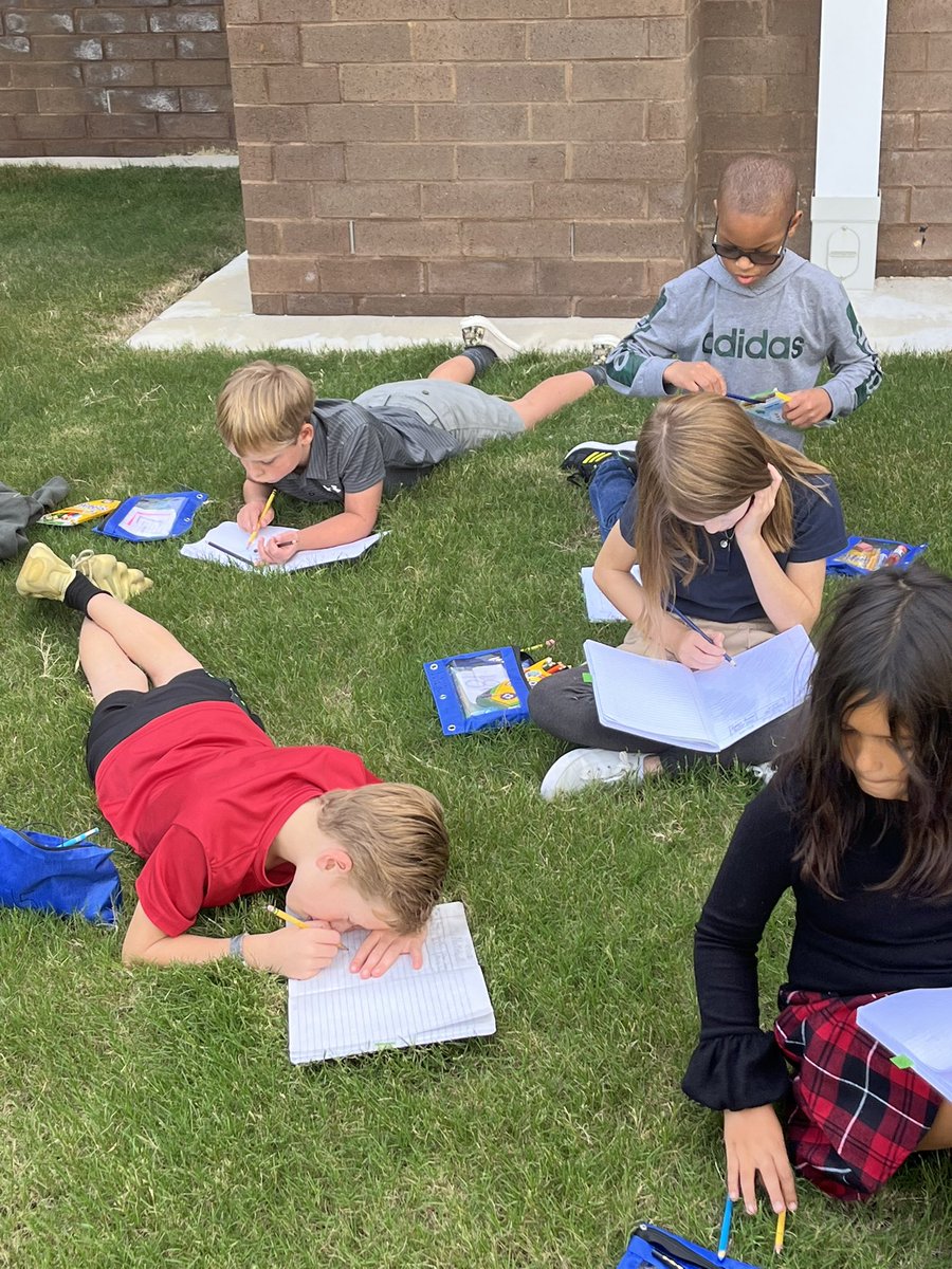 Chbarker1221's tweet photo. Investigating the temperature, humidity, and cloud coverage for 3 days. My students enjoyed collecting data in their Sky Notebooks! Meteorologist in training! @ForestLakeEagle @Bjackson_FLE @TWilliamsFLE @misshayward_usc @Davis_FLE https://t.co/qaNOZ9doQP
