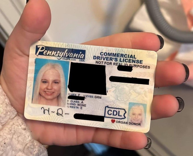 Watch Luna Bright🎈's leaked NSFW photo on TwXstars