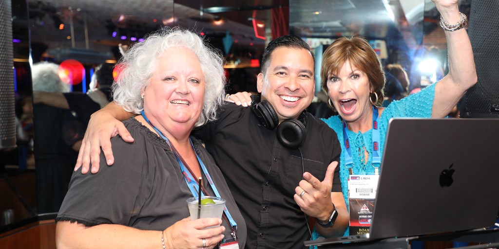 AFSA's tweet photo. The best party is an AFSA party because an AFSA party doesn't stop! 🎉
Last night's Opening Party was held at On the Record at Park MGM and was full of fun, to say the least! Food, drinks, a DJ, karaoke rooms, and a lot of dancing...What more could you ask for!?
#AFSA41 #Vegas https://t.co/T6LHFdkoNJ