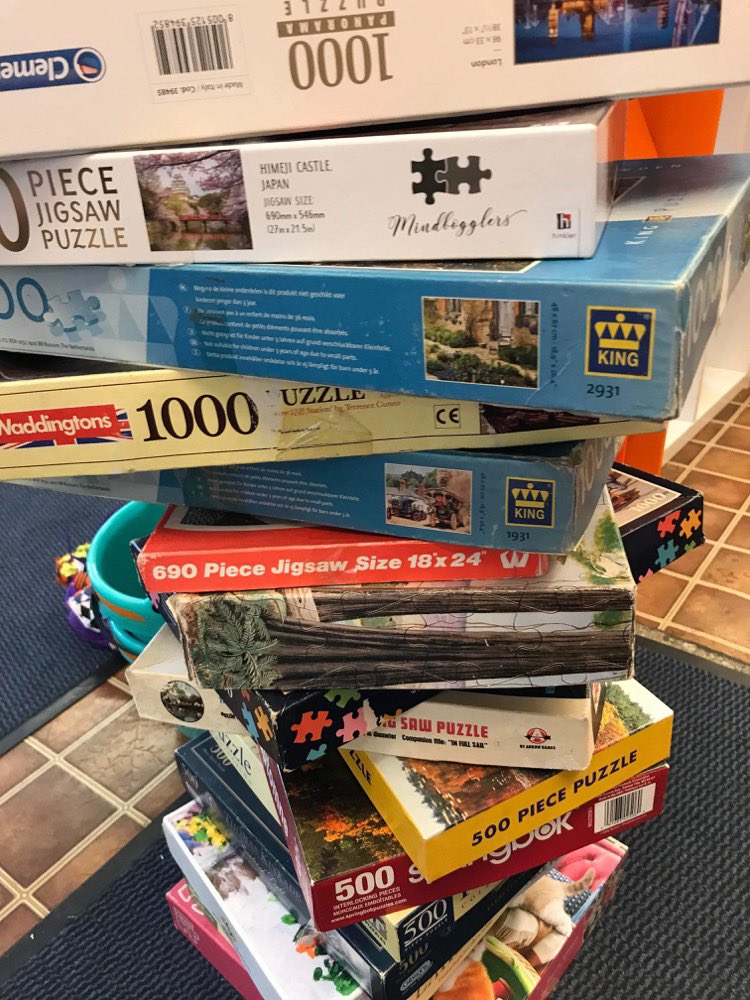 FREE TO PICK UP .. Just had more great jigsaws donated too give away. Free to everyone 🙂 Remember we do the jigsaw exchange! Feel free to take a few (even if you don’t have any to bring with you) #Community #Puzzles #Jigsaw #Woosnam #Llanidloes #Free @trudydavies1964
