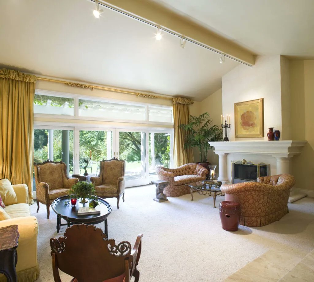 GeretyBuilding's tweet photo. A classic Victorian look is a landmark of British architecture. Though the original layout isn't designed for modern living, a contemporary #remodel can transform your space into a custom, luxury area.✨🛠 https://t.co/4EDCNYzrWF https://t.co/2mYY3IB74t
