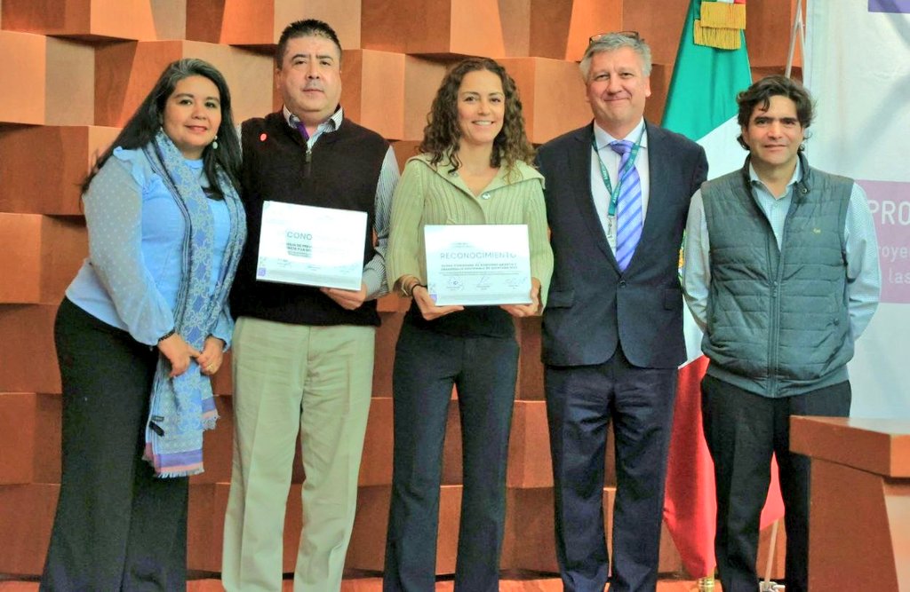 ROC_Osorio's tweet photo. #PROFOSC ha dejado excelentes resultados y daremos continuidad a diversos proyectos, como es el caso del #PremioCopilli y el Grupo Asesor de Gobernanza, para mantener espacios de diálogo y una agenda de trabajo que incluya a otras OSCs y redes ciudadanas https://t.co/PH9oqZqOwO